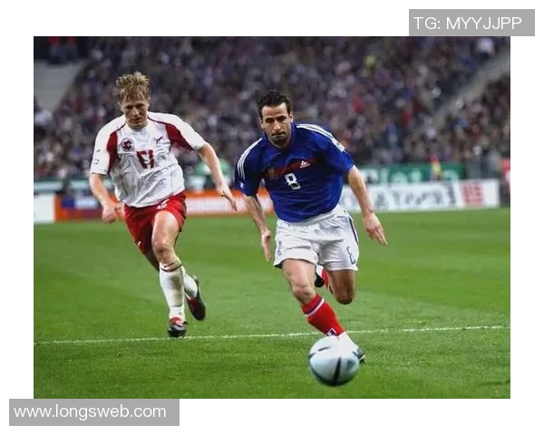 法国古代足球巨星盘点与辉煌历史回顾 法国古代足球巨星盘点与辉煌历史回顾