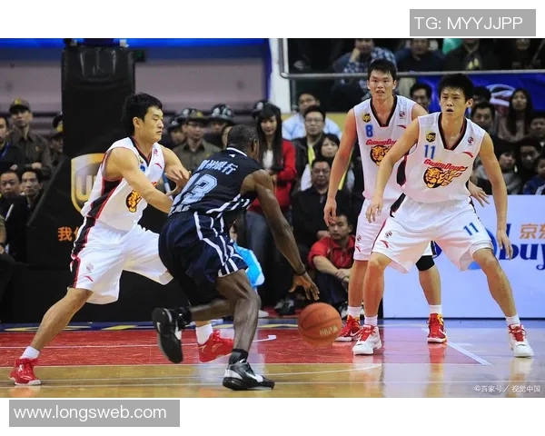 深圳篮球队战术实力强劲荣登排行榜首位引领全国篮球风潮 深圳篮球队战术实力强劲荣登排行榜首位引领全国篮球风潮