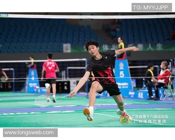 广州羽毛球队的意识提升与发展探讨聚焦羽毛球运动的未来与挑战 广州羽毛球队的意识提升与发展探讨聚焦羽毛球运动的未来与挑战