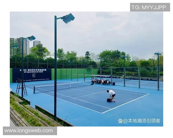 成都网球队在挑战赛中的灵活性表现与战术调整分析