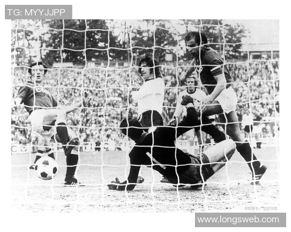 最猥琐的足球明星揭秘他们的私生活与场外趣事引发的争议与讨论 最猥琐的足球明星揭秘他们的私生活与场外趣事引发的争议与讨论